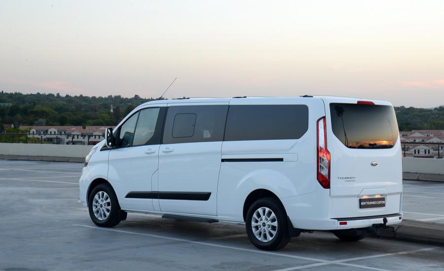  Ford Tourneo Custom LWB 2018 года  (ZA) (фото 15 из 22)